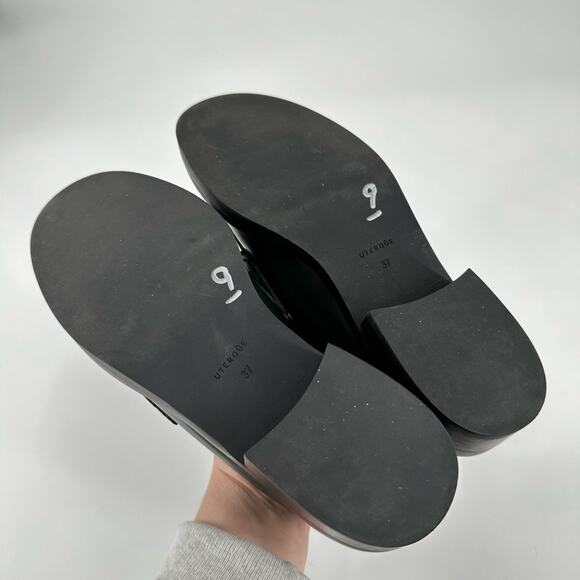 Uterque Women’s Green Leather Loafers Gold Chain Size 37 - Picture 2 of 8